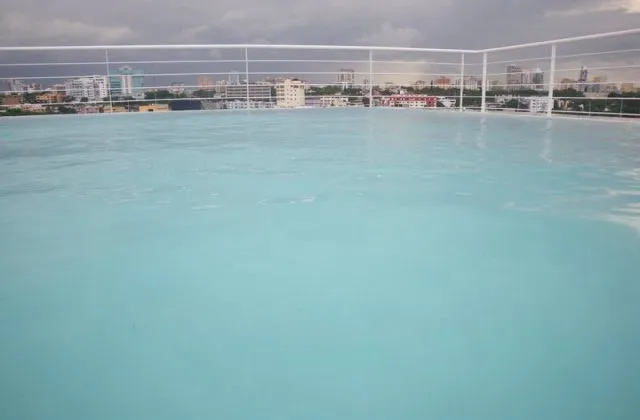 Lincoln Suites piscine vue capitale republique dominicaine